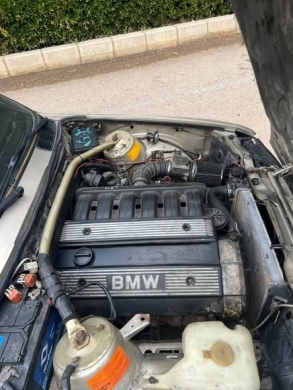 BMW E30 1984 — 2