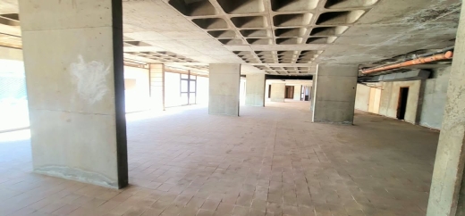 A 1,092 SQM Showroom For Sale in Ajaltoun — 4