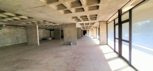 A 1,092 SQM Showroom For Sale in Ajaltoun — 2