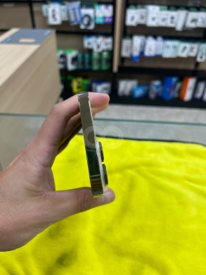آيفون 14 بروماكس سعة 1 تيرابايت بحالة ممتازة مع كسر بسيط على الظهر | iPhone 14 Pro Max — 3