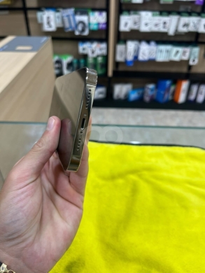 آيفون 14 بروماكس سعة 1 تيرابايت بحالة ممتازة مع كسر بسيط على الظهر | iPhone 14 Pro Max — 2