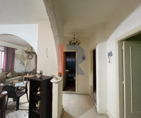 R9-4047 Apartment for Sale on Alameddine Street El Mina Tripoli | With Terrace