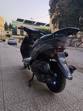 Vazzo 26 Motorcycle — 4