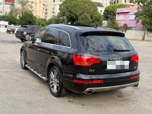 Audi Q7 2010 — 5