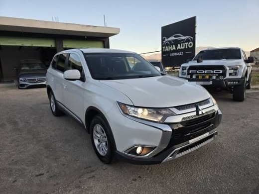 Mitsubishi Outlander 2018 7 Seater 4x4