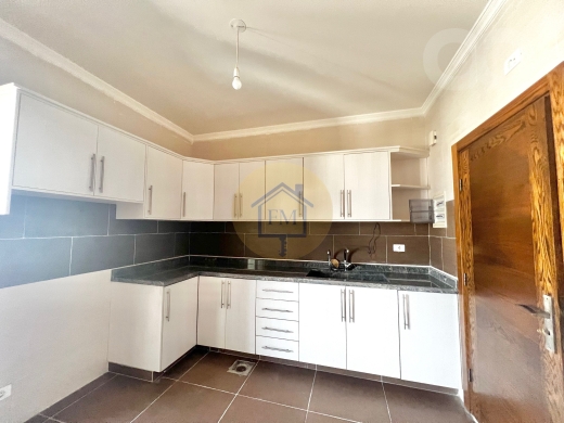 شقة واسعة للإيجار في الحمرا 220 م² | Spacious Apartment For Rent In Hamra 220 sqm — 4