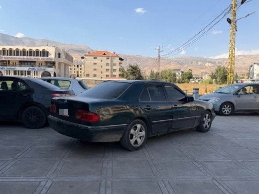 Mercedes-Benz E230 1996 — 4