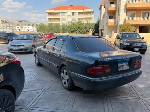 Mercedes-Benz E230 1996 — 3