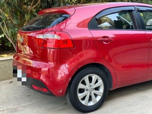 Kia 2013 Car in Excellent Condition — 2