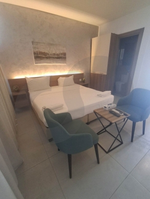 Studio for rent/Fully Furnished/Modern Living/BEIRUT PORT-BEIRUT/مرفأ بيروت/REF#MM142096 — 2