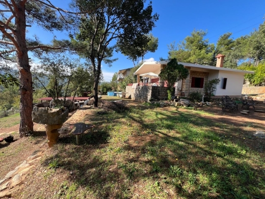 Stand-Alone House with Beautiful Garden For Sale in Baabdat