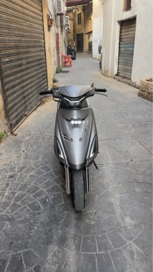 V Azzo 2024 Scooter