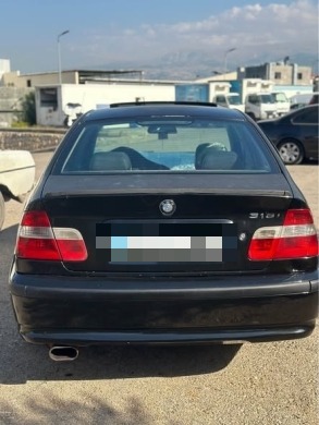 Audi 318 model 2002 — 2