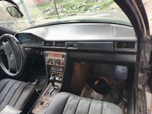 Mercedes 300 Model 1989 Parts — 5