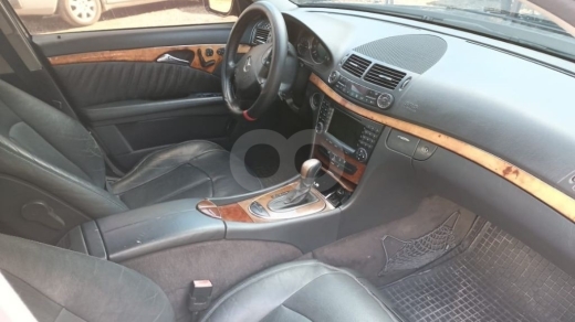 مرسيدس E500 W211 موديل 2004 سوبر نظيفة بحالة ممتازة | Mercedes-Benz E500 W211 2004 — 7