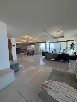 sea views/prime location/Fully furnished/ luxury living/Dbayeh,METN/ضبيه /REF#DF142125 — 4