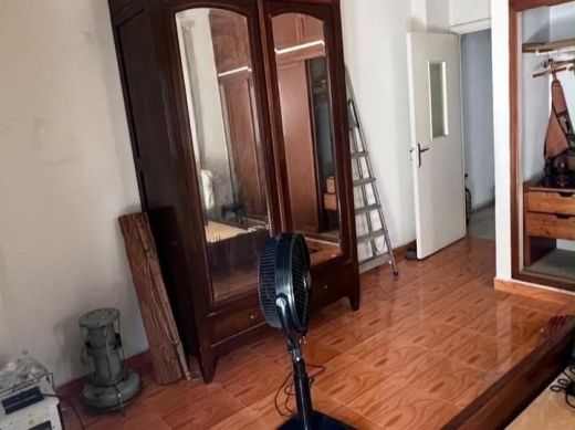 Spacious Apartment For Sale in Furn El Chebbak — 12