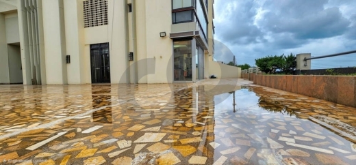 prime, quiet location/beautiful building/Well maintained… — 4