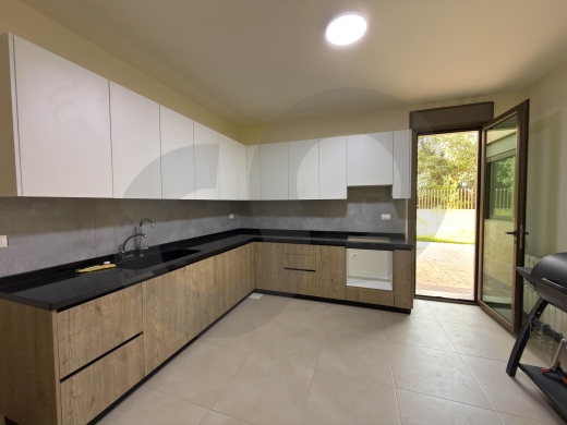 230 sqm with 170sqm garden and terrace with a private entrance is now for… — 7