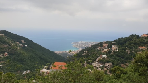 A 960 SQM Land For Sale in Maarab