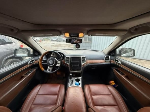 Jeep Grand Cherokee Overland 2011 — 4