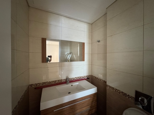 Unfurnished 3-Bedroom Apartment For Sale in Hamra, Ras Beirut — 16