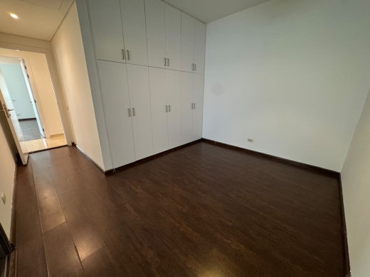 Unfurnished 3-Bedroom Apartment For Sale in Hamra, Ras Beirut — 8