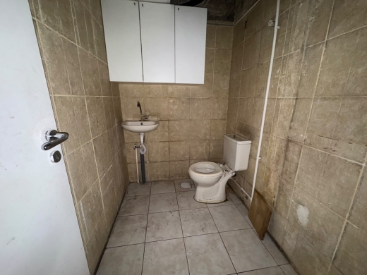 3-Level Shop For Rent in Hamra, Ras Beirut — 4