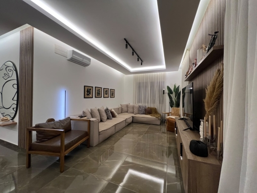 Unfurnished Decorated Apartment For Sale in Blaybel