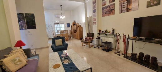 Beautiful Apartment For Sale in Furn El Chebbak