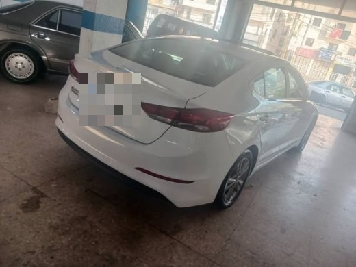 Hyundai Elantra 2018 SEL — 5