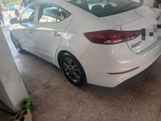Hyundai Elantra 2018 SEL — 3