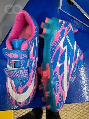 football shoes and shoes اسبدرينات فوتبول حذاء كرة قدم ولادي ورجالي ونسواني