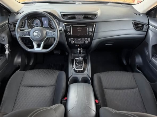 Nissan Rogue SV 4WD 2019 — 3