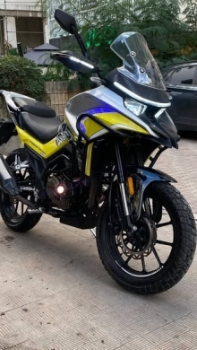 Vaska 2025 Scooter — 2