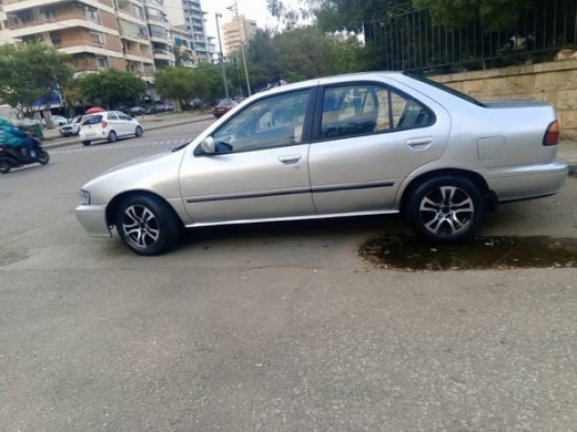Nissan Sunny 2000 — 3