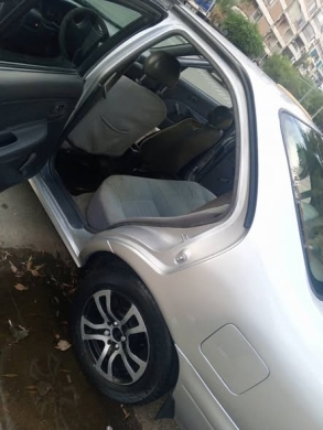 Nissan Sunny 2000 — 5