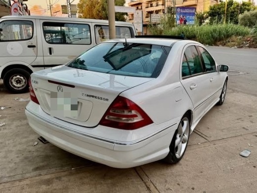 Mercedes-Benz C230 2005