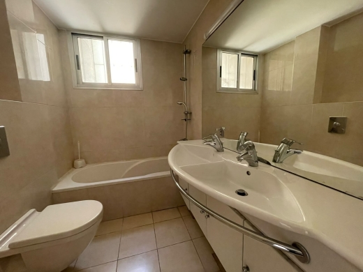 Spacious Apartment For Rent in Ain al-Mraiseh, Ras Beirut — 13