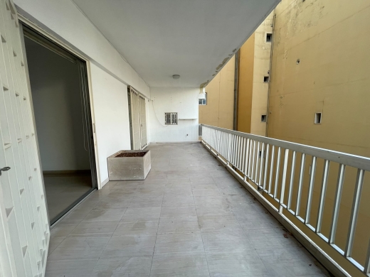 Spacious Apartment For Rent in Ain al-Mraiseh, Ras Beirut — 9