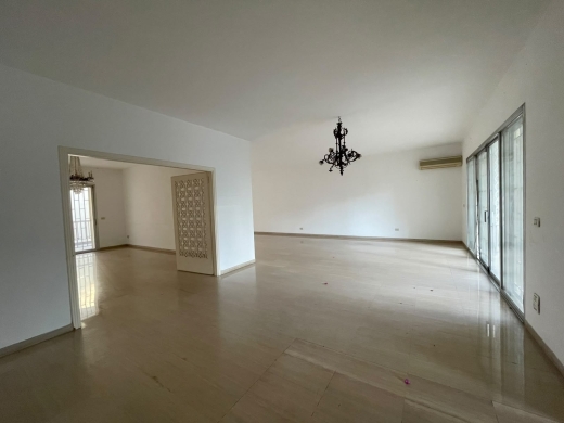 Spacious Apartment For Rent in Ain al-Mraiseh, Ras Beirut