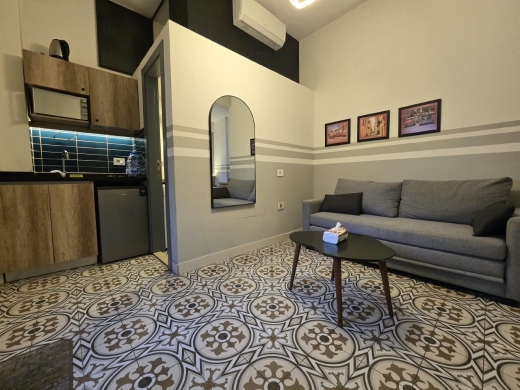 Modern & Furnished Studio For Rent in Achrafieh, Geitawi