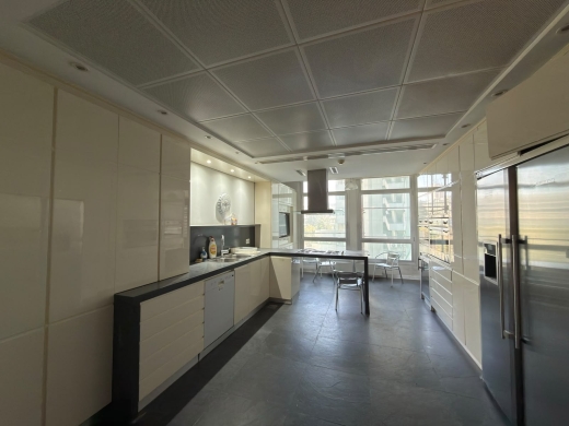 Spacious Apartment For Rent in Achrafieh, Near Charles Malek — 10