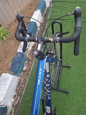 Giant Defy Road Bike — 2