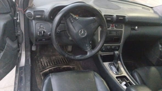 Mercedes-Benz 2003 Model Vehicle with Black Engine — 2