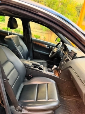 Mercedes C-Class 2009 — 2