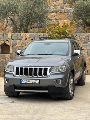 Jeep Cherokee Overland 2011 — 2