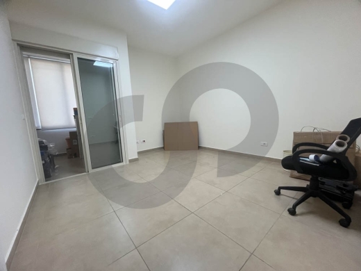 spacious/well-maintained/Fully furnished/decorated/ACHRAFIEH,BEIRUT/الأشرفية/REF#HJ142329 — 3
