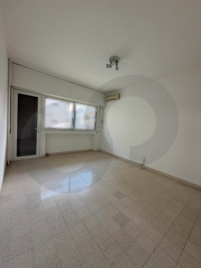 300 SQM Apartment for sale/Needs renovation/Prime… — 5
