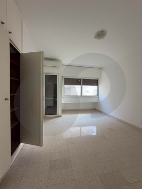 300 SQM Apartment for sale/Needs renovation/Prime… — 6